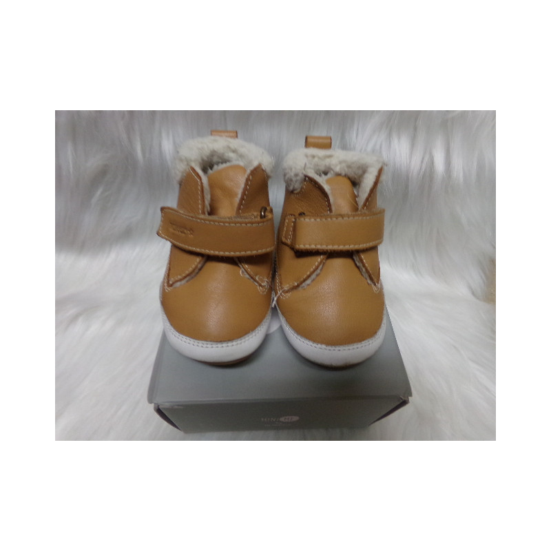 Botita camel forrada nº 21. Segunda mano.