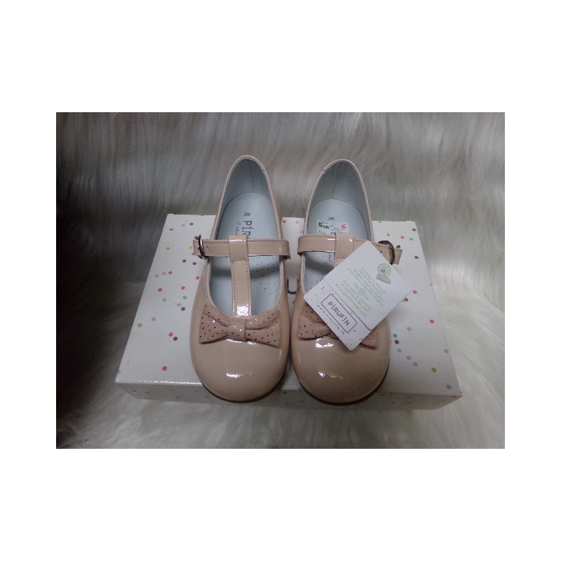 Zapatos piel nº 26. A estrenar.