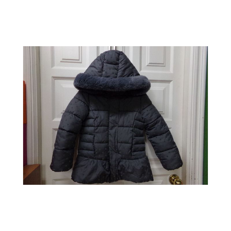 Plumas gris 7-8 años. Segunda mano.