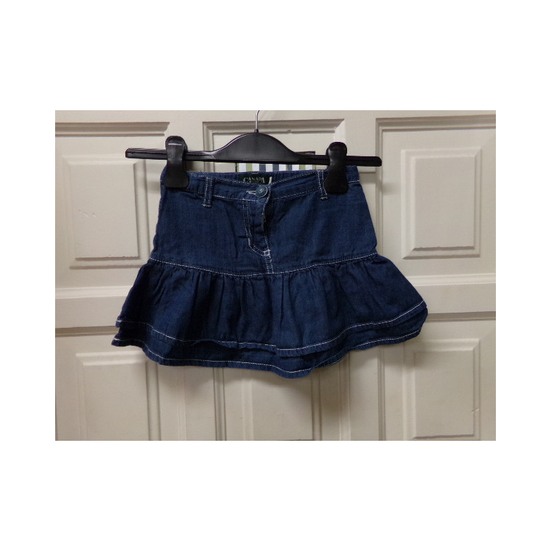 Falda vaquera 4 años. Segunda mano.