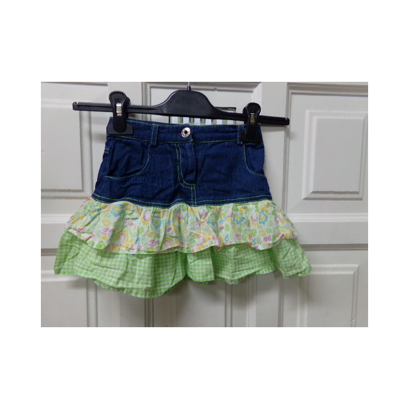 Falda vaquera 5 años. Segunda mano.