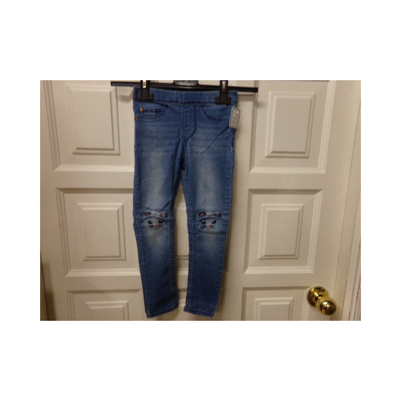 Pantalón vaquero 4-5 años. Segunda mano.