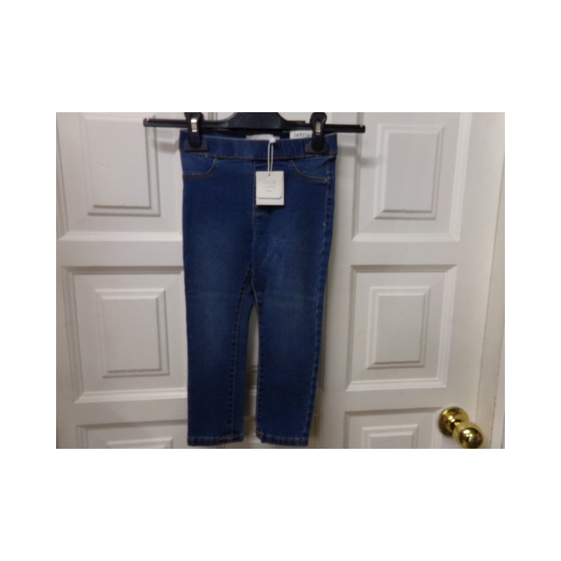 Pantalón vaquero 3-4 años. A estrenar.