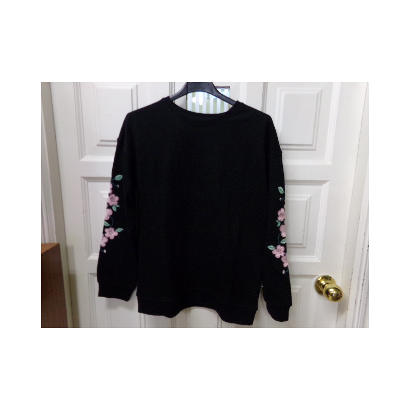 Sudadera negra Mango 11-12 años. Segunda mano.