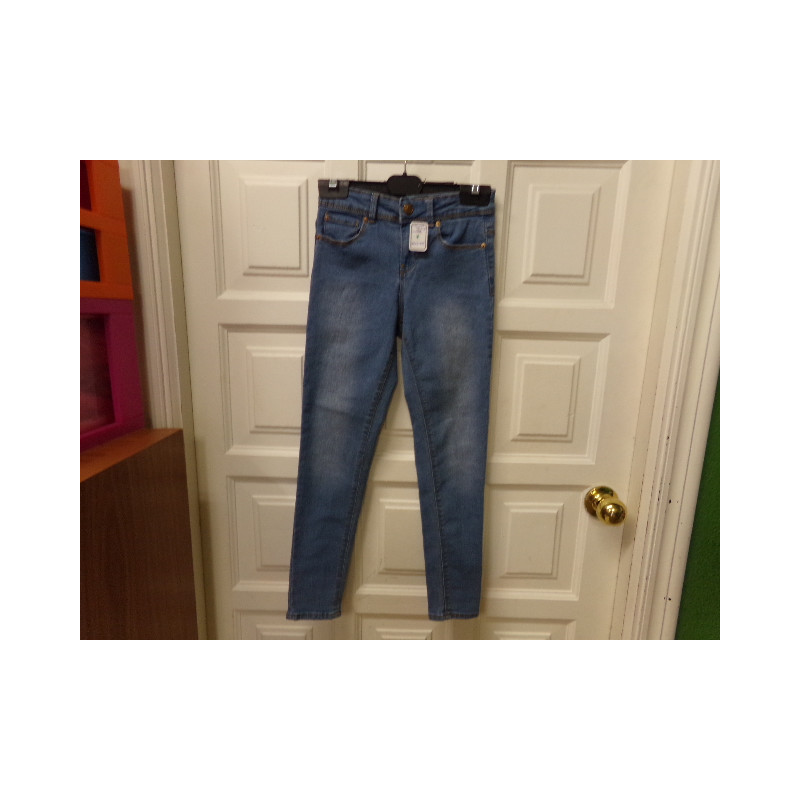 Pantalón vaquero niña 10 años. Segunda mano.