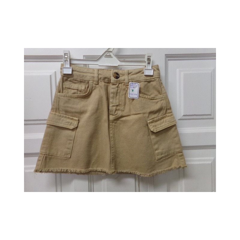 Falda beig Zara 9 años. Segunda mano.