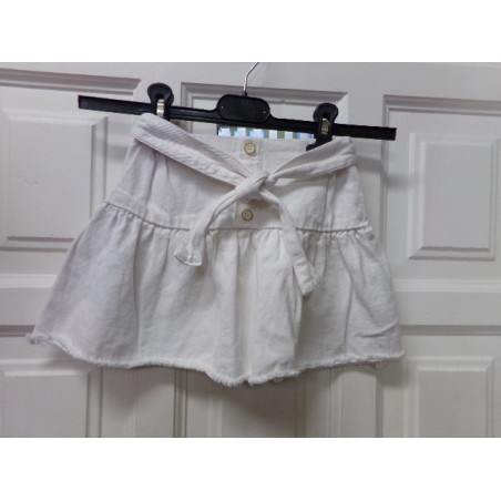 Falda vaquera blanca 4 años. Segunda mano.