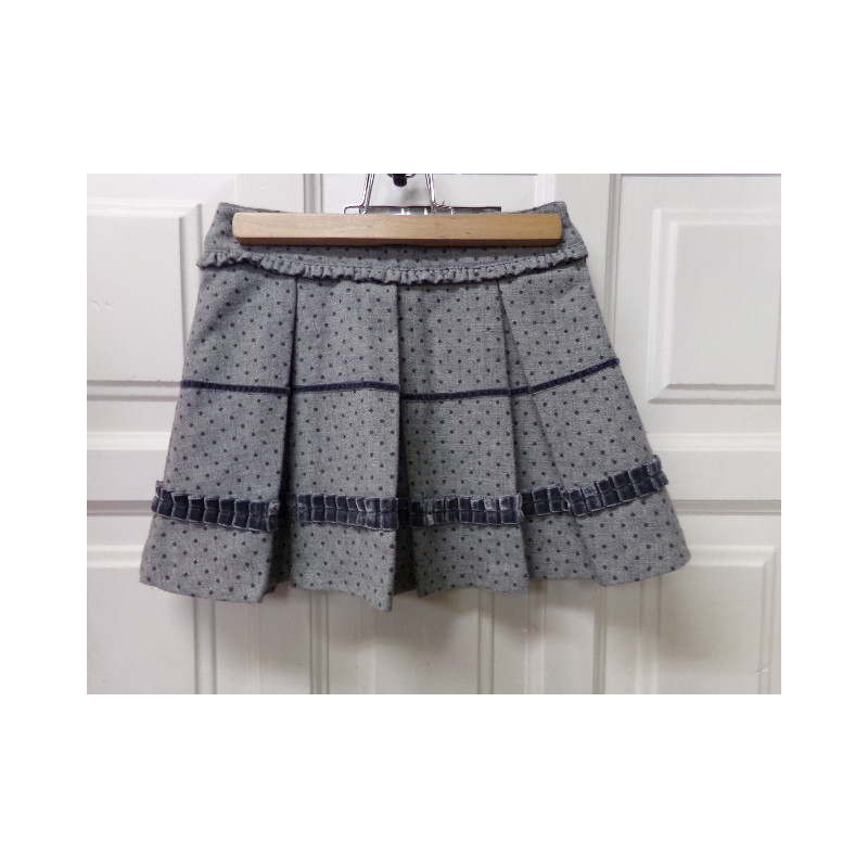 Falda gris topitos Mayoral 5 años. Segunda mano.