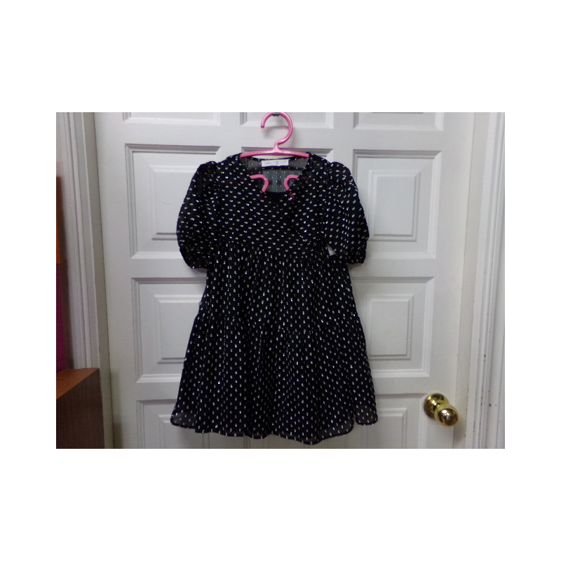 Vestido negro Zara 6 años. Segunda mano.