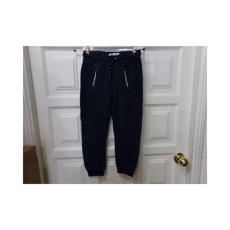 Pantalón azul marino Sfera 6 años. Segunda mano.