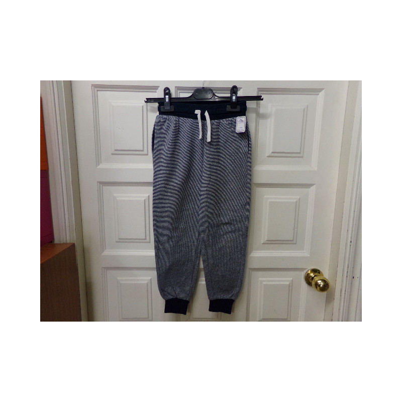 Pantalón chándal 6-7 años. Segunda mano.