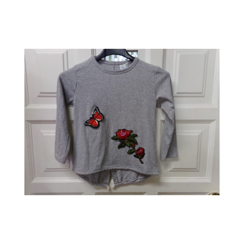 Camiseta gris 6 años. Segunda mano.