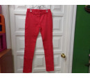 Pantalón rojo 14 años. Segunda mano.