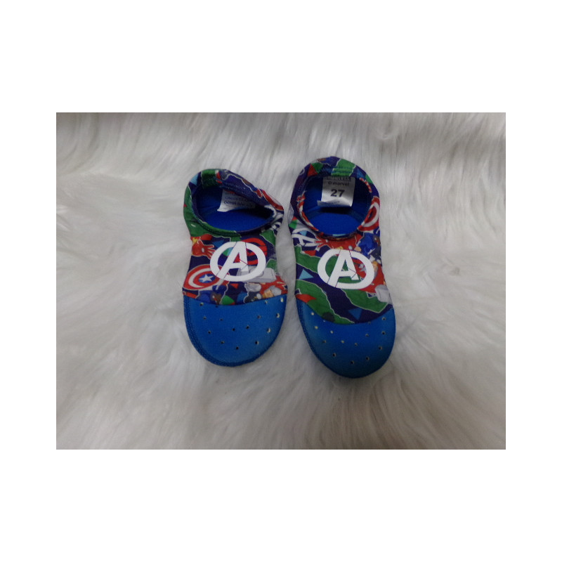 Calcetines goma piscina nº27. Segunda mano.