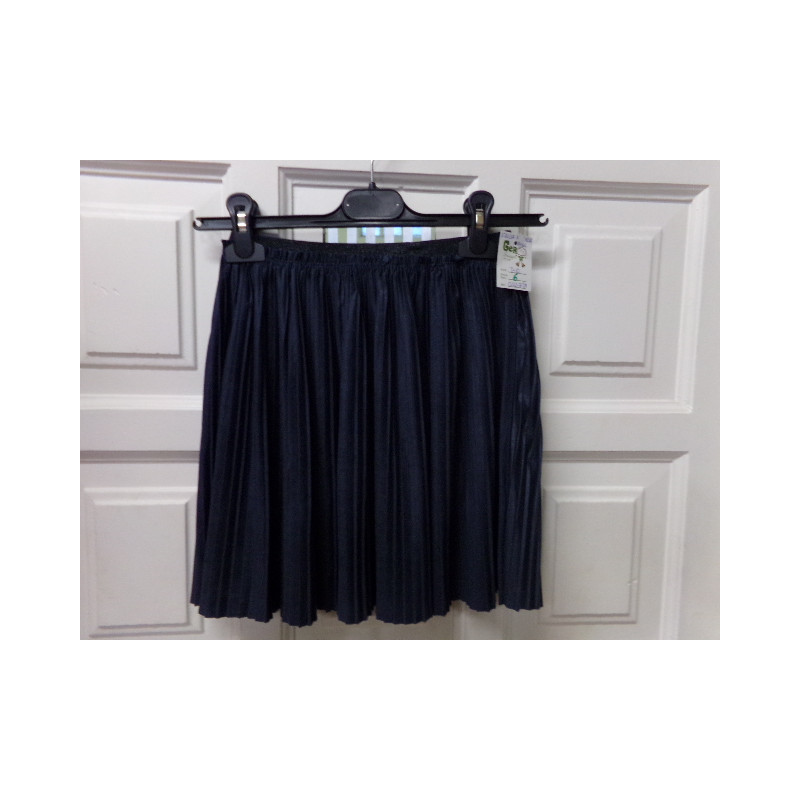 Falda azul marino 10 años. Segunda mano.
