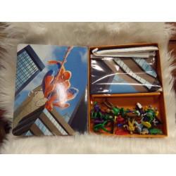 Libro con figuras Spiderman. Segunda mano.