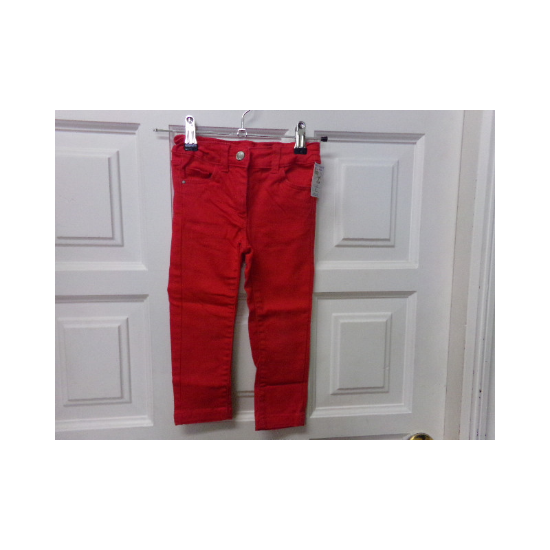 Pantalón vaquero rojo 2-3 años. Segunda mano.