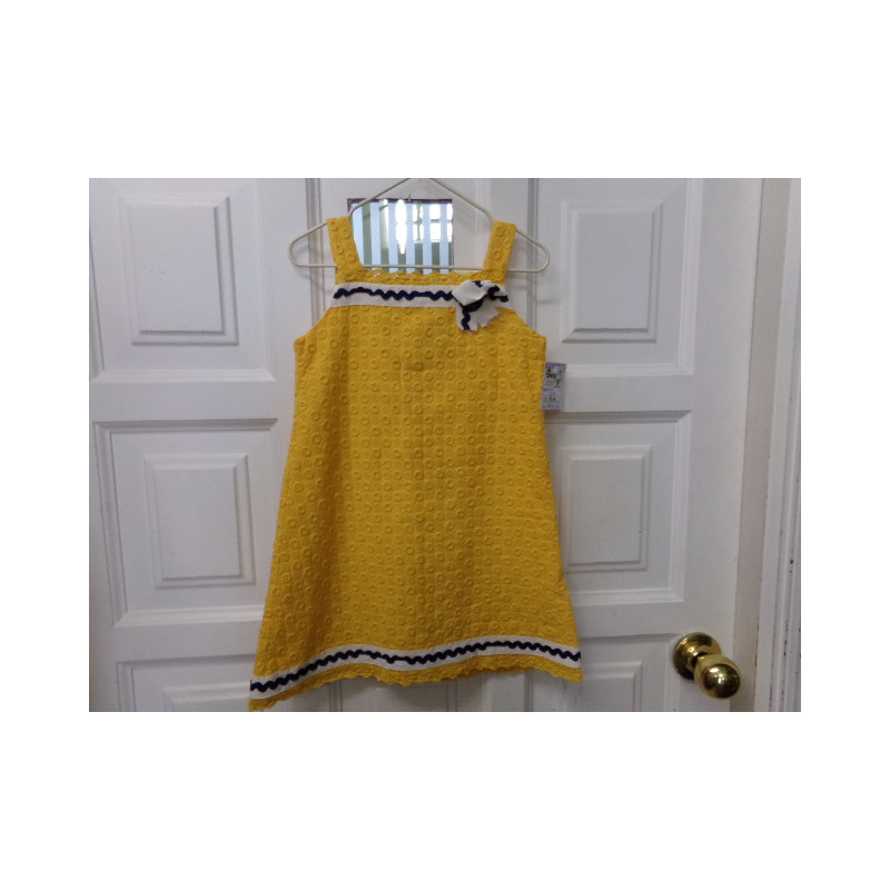 Vestido amarillo 5 años. Segunda mano.