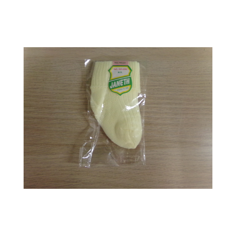 Calcetines amarillos bebé. A estrenar.