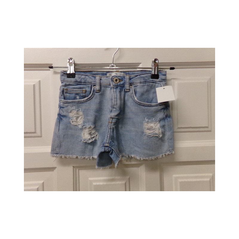 Pantalón corto vaquero Zara 8 años. Segunda mano.