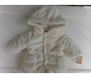 Abriguito pelito MAyoral 6-9 meses. Segunda mano.