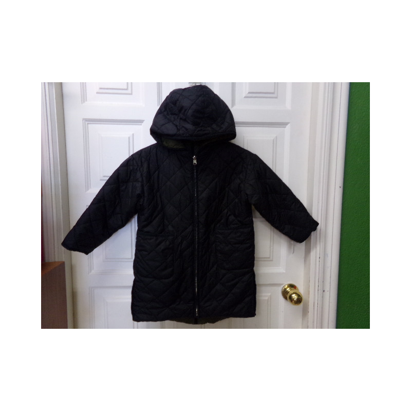 Plomífero reversible verde- negro Zara 6 años. Segunda mano.