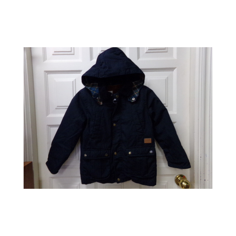 Chaquetón azul marino con chaleco 5-6 años. Segunda mano.