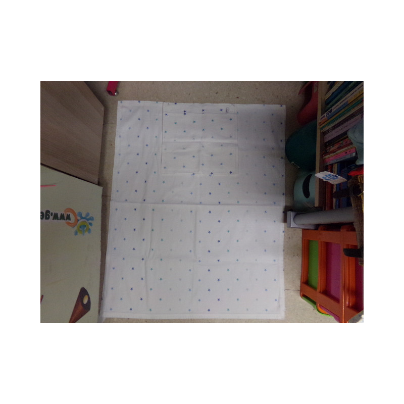 Colcha con funda cojin Zara Home. Segunda mano.