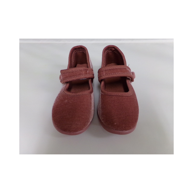 Merceditas rosa nº 27. Sin uso.