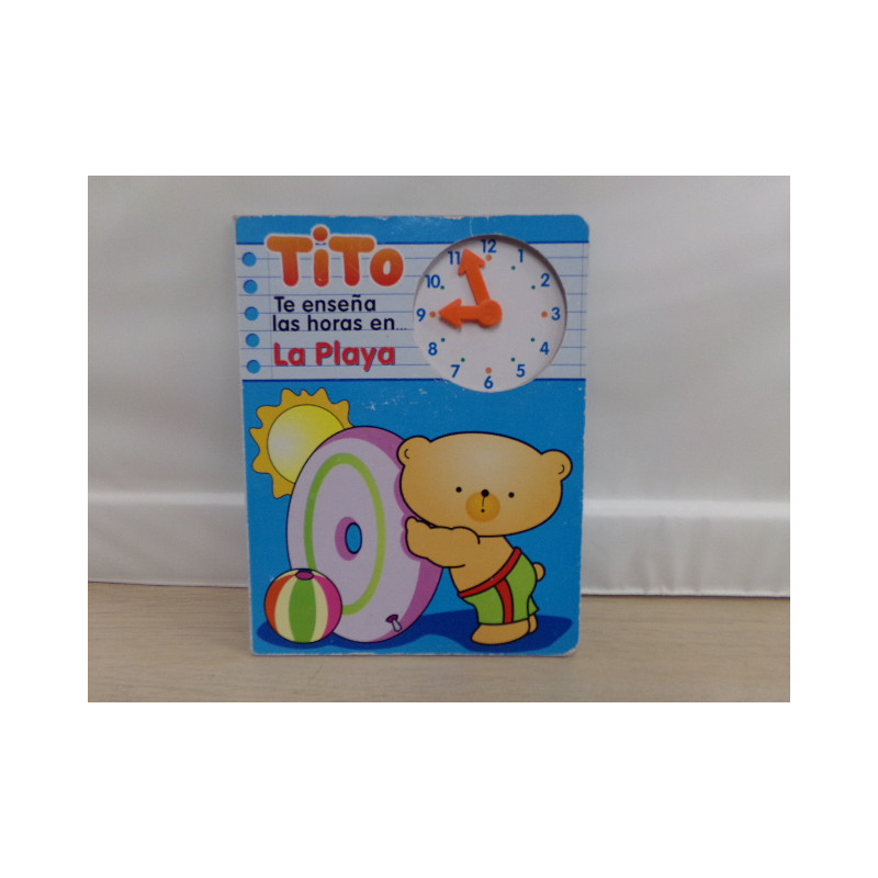 Libro Tito enseña las horas en la playa. Segunda mano.