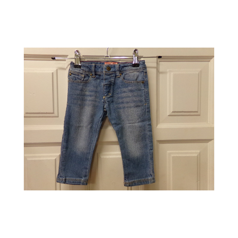 Pantalón corto Mayoral 9 meses. Segunda mano.