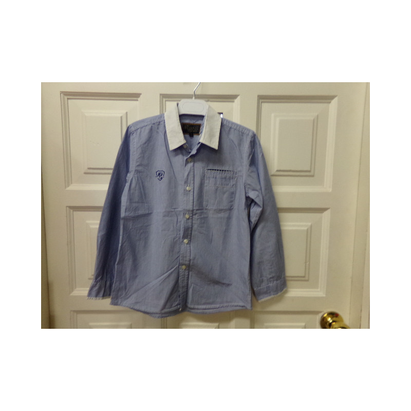 Camisa Mayoral, 2 cuellos, 7 años. Segunda mano.