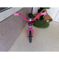 Bici sin pedales rosa...