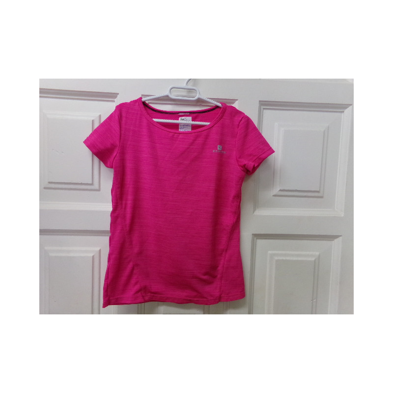 Camiseta fucsia 6 años. Segunda mano.