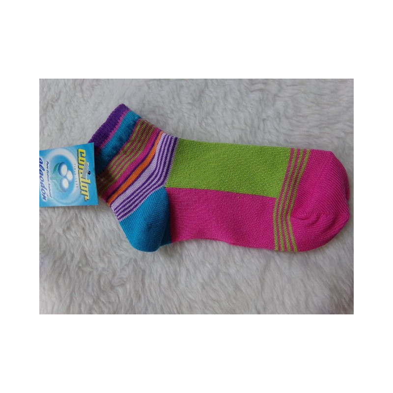 Calcetines. N 23-26. A estrenar