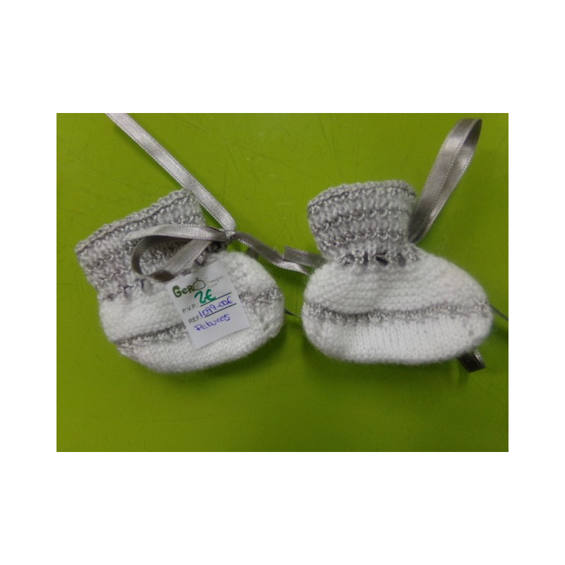 Patucos recién nacidos. Segunda mano