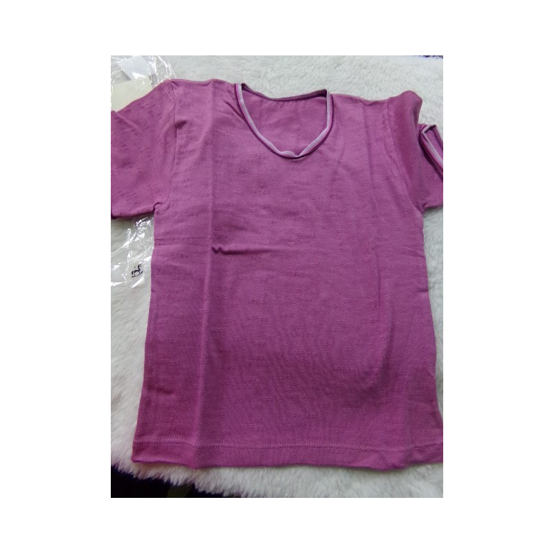 Camiseta  morada interior. Talla 4 años. A estrenar
