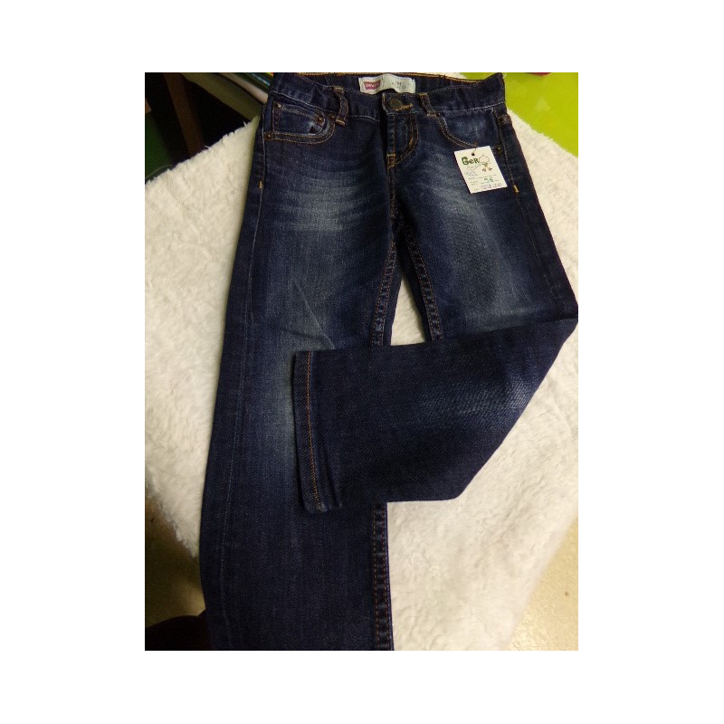 Levis 4 años