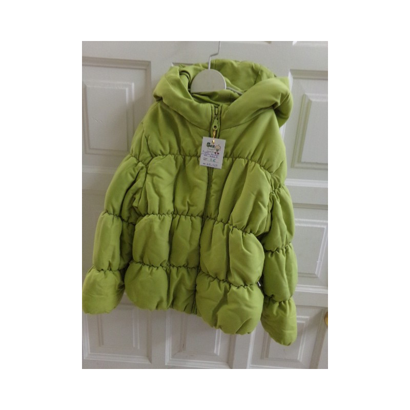 Plumas pistacho talla 8. Benetton. Segunda mano