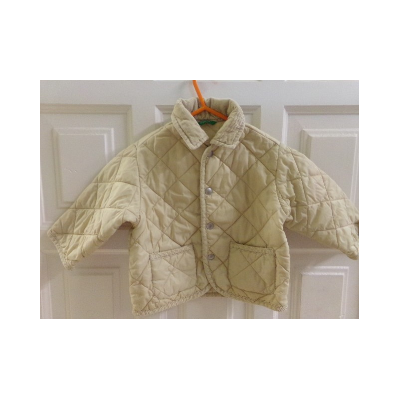 Parka Benetton talla 12 meses. Segunda mano