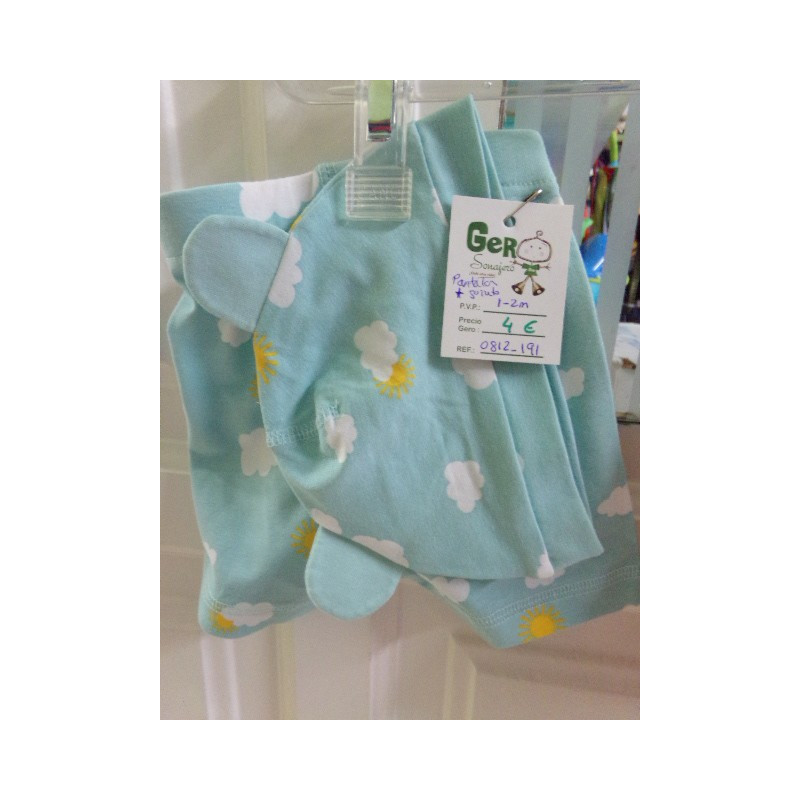 Pantalón con gorrito talla 1-2 meses. Segunda mano