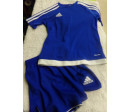Camiseta y pantalón ADIDAS CLIMATE talla 5 años. Segunda mano
