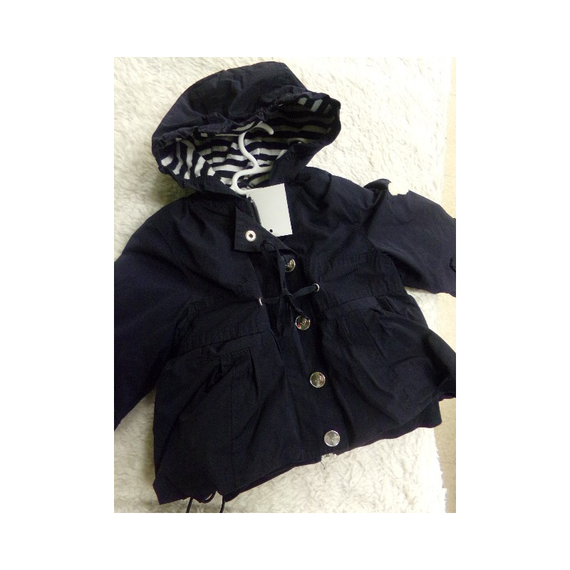 Parka con forro interior. Talla 3 meses. Segunda mano