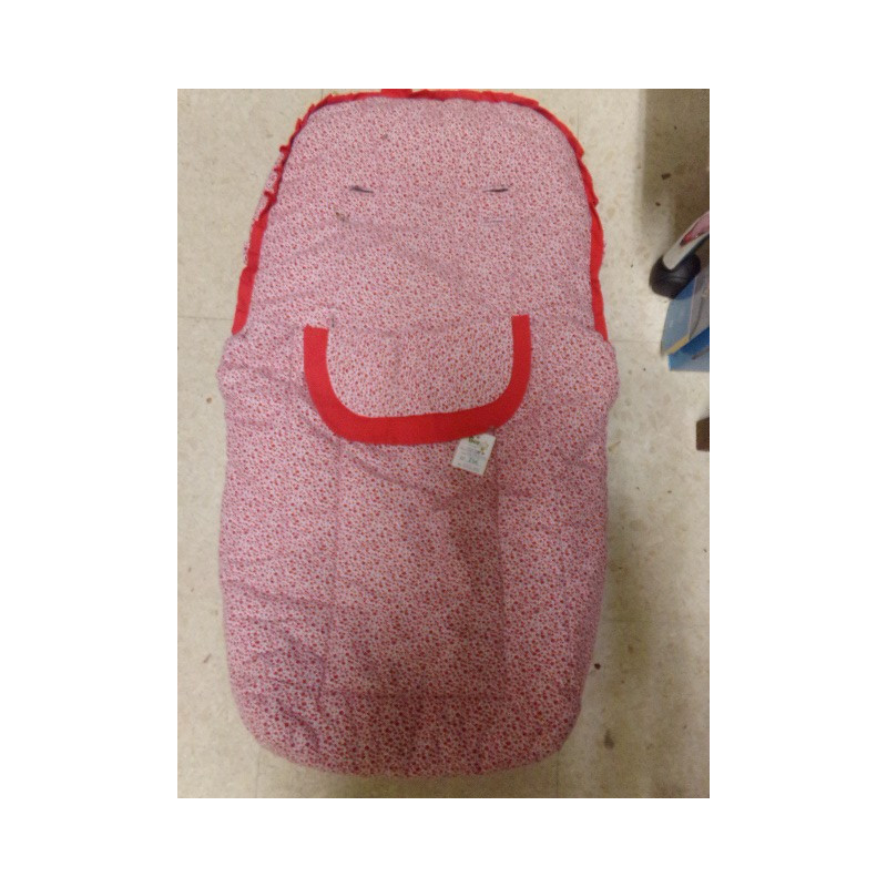 Saco de silla rojo con flores. Segunda mano