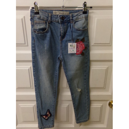 Pantalón talla 7 años. A estrenar