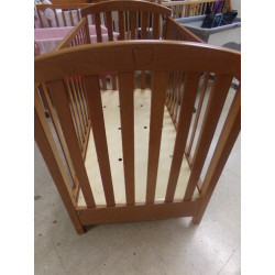 Cuna de madera con cajonera. Prenatal. Segunda mano