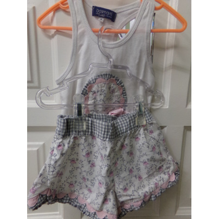 Pantalon con camiseta talla 4 años. Segunda mano