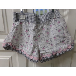 Pantalon con camiseta talla 4 años. Segunda mano