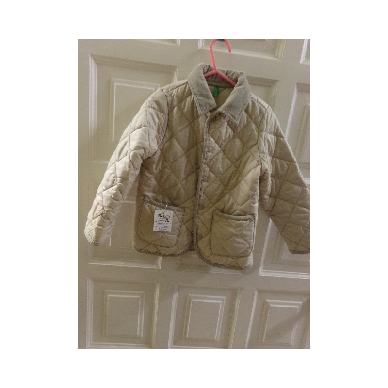 Parka de Benetton. Talla 3-4 años. Segunda mano