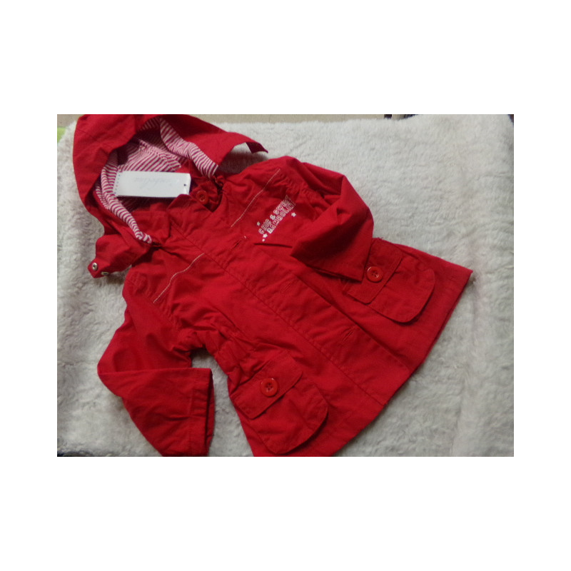 Parka de verano roja talla 12 meses. A estrenar